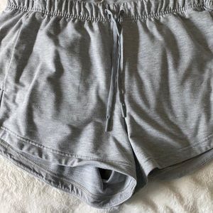 Lululemon inner glow shorts 3 inch light grey